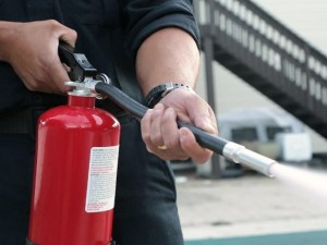Стаття. Як користуватися вогнегасником?