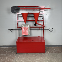 Стенд пожарный открытого типа со стационарным ящиком для песка (0,2куб) с инструментом