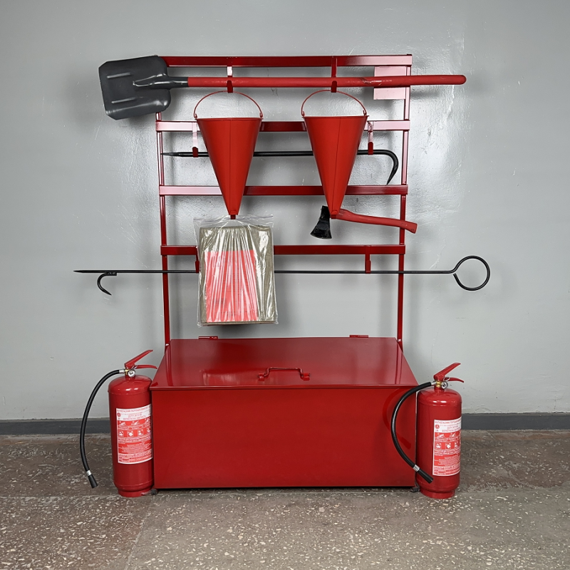 Стенд выдкритого закритого типу зі стаціонарним ящиком для піску (0,2куб) з вогнегасниками та інструментом