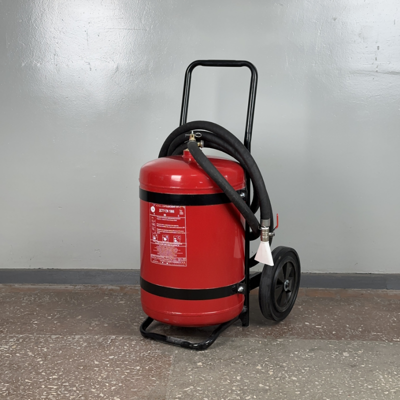 Вогнегасник ВП-50 порошковий пересувний